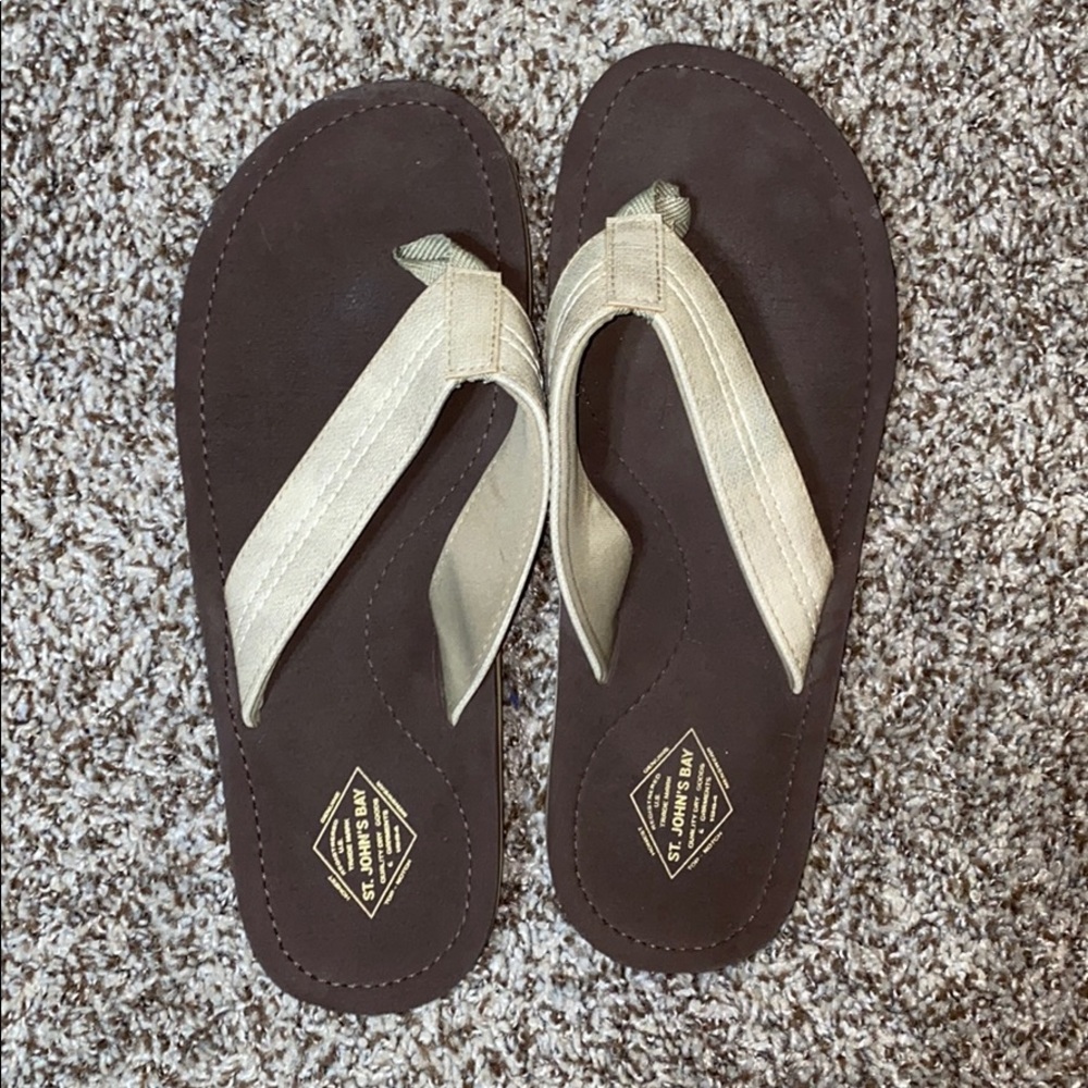 Men’s brand new flip flops